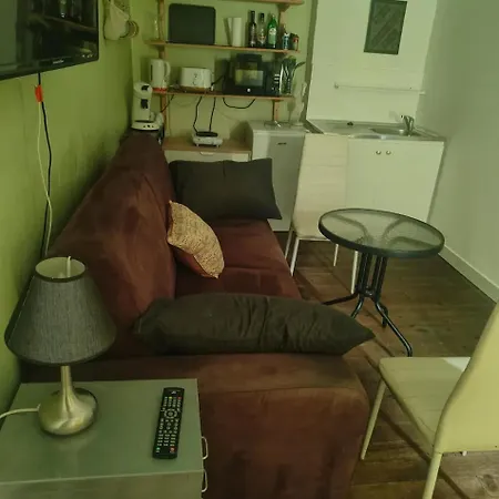 Les Nids Du Clocher Apartman *